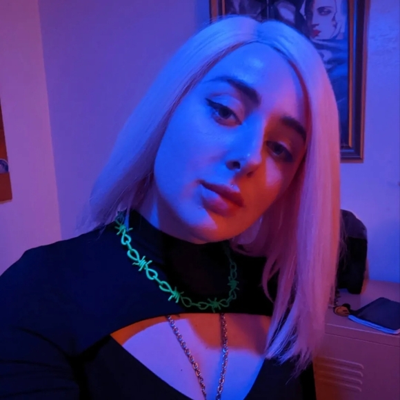 Meet your Posher, Mady - Picture 1 of 1